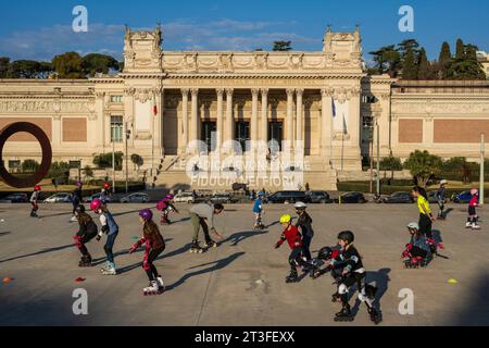 Italie, Latium, Rome, centre historique classé au patrimoine mondial de l'UNESCO, parc de la Villa Borghèse, musée d'Art moderne Banque D'Images