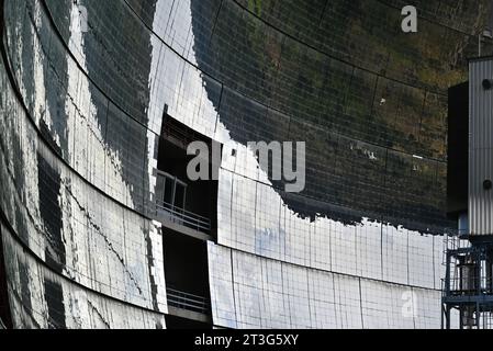 Le Grand four solaire d’Odeillo, dans le sud-ouest de la France, a une puissance de 1 MW. C'est le plus grand four solaire au monde et fonctionne depuis 1969. Banque D'Images