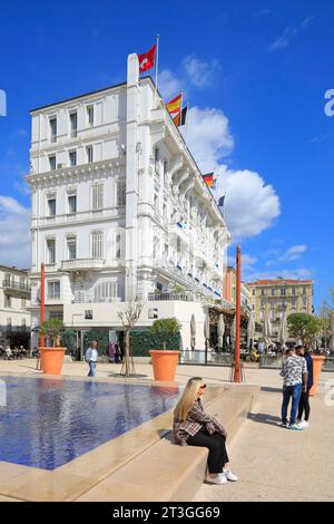 France, Alpes Maritimes, Cannes, Allee de la liberté Charles de Gaulle, Hotel Splendid Cannes ouvert en 1871, piscine Banque D'Images