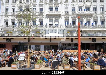 France, Alpes Maritimes, Cannes, Allee de la liberté Charles de Gaulle, Hôtel Splendid Cannes ouvert en 1871, terrasse de café Banque D'Images