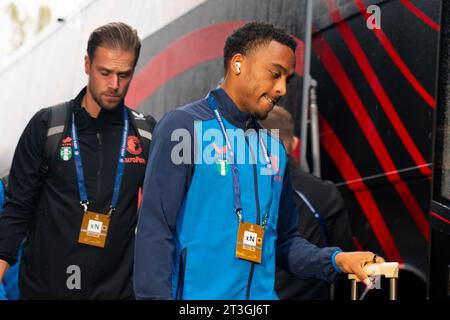 Rotterdam, pays-Bas. 25 octobre 2023. ROTTERDAM, PAYS-BAS - 25 OCTOBRE : Quinten Timber de Feyenoord avant le match Groupe E - UEFA Champions League 2023/24 entre Feyenoord et SS Lazio au Stadion Feijenoord le 25 octobre 2023 à Rotterdam, pays-Bas. (Photo de Joris Verwijst/Orange Pictures) crédit : Orange pics BV/Alamy Live News Banque D'Images