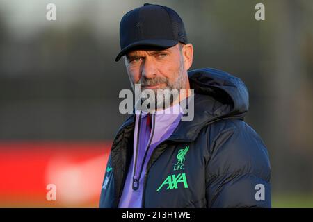 Jurgen Klopp Manager de Liverpool lors de la session d'entraînement de l'Europa League au Centre d'entraînement AXA, Kirkby, Royaume-Uni, le 25 octobre 2023 (photo Steve Flynn/News Images) Banque D'Images