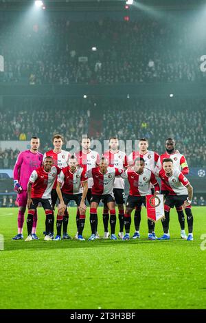 Rotterdam, pays-Bas. 25 octobre 2023. Rotterdam - joueurs de Feyenoord lors de la 3e étape de la phase de groupes de l'UEFA Champions League entre Feyenoord et SS Lazio au Stadion Feijenoord de Kuip le 25 octobre 2023 à Rotterdam, pays-Bas. Crédit : photos boîte à boîte/Alamy Live News Banque D'Images