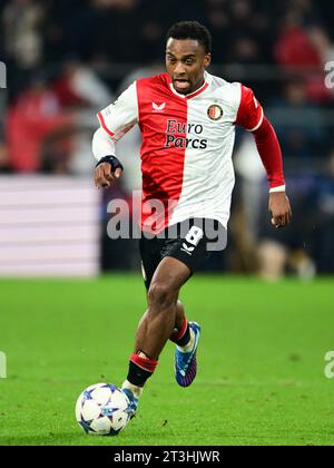 ROTTERDAM - Quinten Timber de Feyenoord lors du match du groupe E de l'UEFA Champions League entre Feyenoord et Lazio Roma au Feyenoord Stadium de Kuip le 25 octobre 2023 à Rotterdam, pays-Bas. ANP OLAF KRAAK Banque D'Images