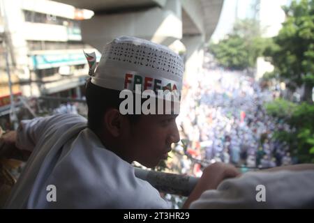 Dhaka Bangladesh 25 octobre 2023,le mouvement islamique a organisé des manifestations et des marches contre l'occupation israélienne illégale de la Palestine. Nazmul isla Banque D'Images