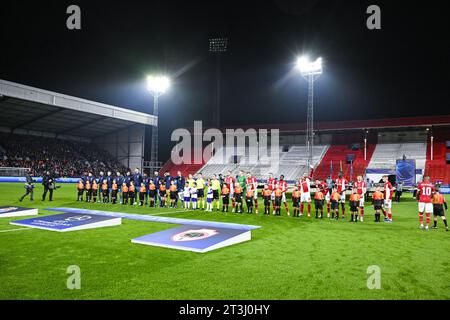 Anvers, Belgique. 25 octobre 2023. Les joueurs du FC Anvers photographiés avant un match de football entre le FC belge Royal Antwerp et le FC portugais Porto, mercredi 25 octobre 2023 à Anvers, le troisième jour de la phase de groupes de la Ligue des Champions, dans le groupe H. Belga PHOTO TOM GOYVAERTS crédit : Belga News Agency/Alamy Live News Banque D'Images