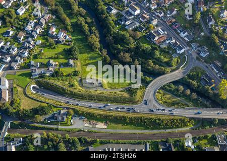 Luftbild, Bühltunnel Tunneleinfahrt der Bundesstraße B62 Ecke Siegtalstraße, Niederschelden, Siegen, Siegerland, Rhénanie-du-Nord-Westphalie, Deutschland ACHTUNGxMINDESTHONORARx60xEURO *** vue aérienne, entrée du tunnel Bühltunnel de la route fédérale B62 coin Siegtalstraße, Niederschelden, Siegen, Siegerland, Rhénanie du Nord Westphalie, Allemagne ATTENTIONxMINESTHONORARx60xEURO crédit : Imago/Alamy Live News Banque D'Images