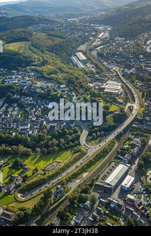 Luftbild, Bühltunnel Tunneleinfahrt der Bundesstraße B62 Ecke Siegtalstraße, Niederschelden, Siegen, Siegerland, Rhénanie-du-Nord-Westphalie, Deutschland ACHTUNGxMINDESTHONORARx60xEURO *** vue aérienne, entrée du tunnel Bühltunnel de la route fédérale B62 coin Siegtalstraße, Niederschelden, Siegen, Siegerland, Rhénanie du Nord Westphalie, Allemagne ATTENTIONxMINESTHONORARx60xEURO crédit : Imago/Alamy Live News Banque D'Images