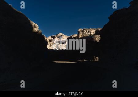 Le contraste clair et sombre de Yadan Landform Banque D'Images