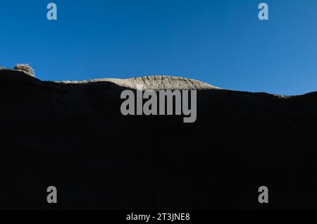 Le contraste clair et sombre de Yadan Landform Banque D'Images