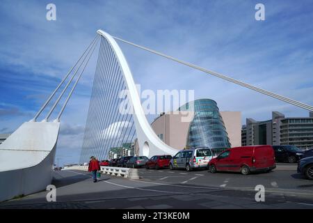 Le trafic a reculé sur le pont Samuel Beckett à Dublin Banque D'Images