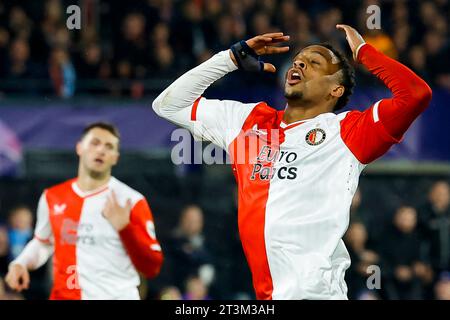 ROTTERDAM, PAYS-BAS - OCTOBRE 25 : Quinten Timber (Feyenoord Rotterdam) lors du match Groupe E - UEFA Champions League 2023/24 du SC Feyenoord and Banque D'Images