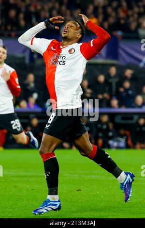 ROTTERDAM, PAYS-BAS - OCTOBRE 25 : Quinten Timber (Feyenoord Rotterdam) lors du match Groupe E - UEFA Champions League 2023/24 du SC Feyenoord and Banque D'Images