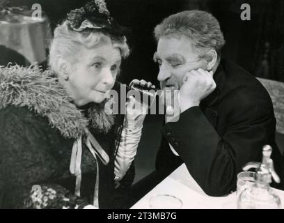 L'acteur danois Peter Malberg et l'actrice Petrine sonne dans le film Thummelumsen, Danemark 1941 Banque D'Images