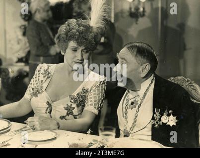 L'actrice danoise Liva Weel et l'acteur Asbjørg Andersen dans le film Fa' Briller paa!, Danemark 1942 Banque D'Images