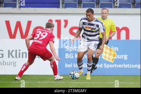 Duisbug, Deutschland. 07 octobre 2023. Firo : 07.10.2023 football : football : 10e journée 3e BUNDESLIGA, saison 2023/2024, 23/24 MSV Duisburg - Spielvereinigung Unterhaching, SpVgg Unterhaching duels, Chinedu Ekene, Duisburg crédit : dpa/Alamy Live News Banque D'Images