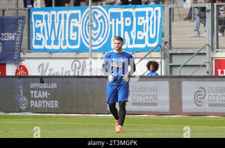 Duisbug, Deutschland. 07 octobre 2023. Firo : 07.10.2023 football : football : 10e journée 3e BUNDESLIGA, saison 2023/2024, 23/24 MSV Duisburg - Spielvereinigung Unterhaching, SpVgg Unterhaching 1:0 Vincent Muller, figure complète crédit : dpa/Alamy Live News Banque D'Images