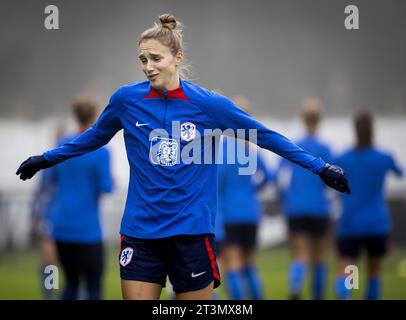 Zeist, pays-Bas. 26 octobre 2023. Vivianne Miedema lors de l'entraînement de l'équipe néerlandaise en préparation du match en Ligue des Nations contre l'Écosse. L'équipe néerlandaise doit gagner le groupe pour se qualifier pour les Jeux Olympiques de Paris en 2024. ANP KOEN VAN WEEL/Alamy Live News Banque D'Images