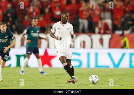 Séville, Espagne. 24 octobre 2023. Boubakary Soumare (Sevilla) football/football : UEFA Champions League phase de groupes Match B entre Sevilla FC 1-2 Arsenal FC à l'Estadio Ramon Sanchez-Pizjuan à Séville, Espagne . Crédit : Mutsu Kawamori/AFLO/Alamy Live News Banque D'Images