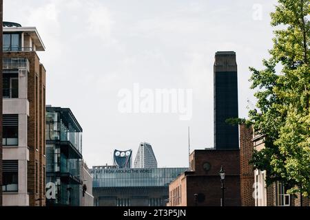 LONDRES, Royaume-Uni - 25 août 2023 : Tate Modern Gallery. Tate Modern est une galerie d'art située à Londres. Il abrite la collection nationale du Royaume-Uni o Banque D'Images