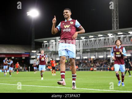 Photo du dossier datée du 03-10-2023 de Lyle Foster. Vincent Kompany, patron de Burnley, pense que Lyle Foster deviendra un attaquant « important » de Premier League après que le Sud-Africain ait signé un nouveau contrat de cinq ans à Turf Moor. Date d'émission : jeudi 26 octobre. Banque D'Images