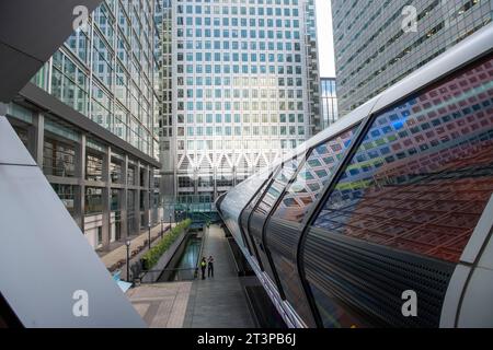 Adams Plaza Bridge, Canary Wharf Londres Angleterre Royaume-Uni Banque D'Images