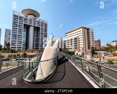 Tel Aviv, Israël - 8 octobre 2023 - la Tour Matcal est un immeuble de 17 étages situé sur la base militaire de Camp Rabin dans le quartier HaKirya de tel Aviv, ISR Banque D'Images