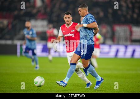 Alkmaar, pays-Bas. 26 octobre 2023. ALKMAAR, PAYS-BAS - 26 OCTOBRE : Diego Carlos lors du match Groupe E - UEFA Europa Conference League 2023/24 entre l'AZ Alkmaar et l'Aston Villa FC à l'AFAS Stadion le 26 octobre 2023 à Alkmaar, pays-Bas. (Photo Rene Nijhuis/Orange Pictures) crédit : Orange pics BV/Alamy Live News Banque D'Images