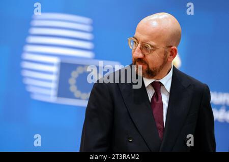 Bruxelles, Belgique. 26 octobre 2023. Le président du Conseil européen Charles Michel est photographié alors qu’il assiste au sommet de l’UE à Bruxelles, en Belgique, le 26 octobre 2023. Les dirigeants de l’Union européenne (UE) se réunissent ici jeudi et vendredi pour un sommet prévu du Conseil européen, axé sur les conflits entre Israël et le Hamas et entre l’Ukraine et la Russie. Crédit : Zhao Dingzhe/Xinhua/Alamy Live News Banque D'Images