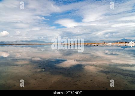 Le Royaume du ciel du lac salé de Chaka dans la province de Qinghai, en Chine Banque D'Images