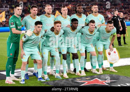 Rome, Italie. 26 octobre 2023. Les joueurs de Slavia Prague posent pour une photo d’équipe lors du match de football du Groupe G de l’Europa League entre L’AS Roma et la SK Slavia Prague au stade Olimpico de Rome (Italie), le 26 octobre 2023. Crédit : Insidefoto di andrea staccioli/Alamy Live News Banque D'Images