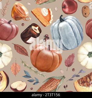 Citrouilles à motif aquarelle, tarte à la citrouille, feuilles d'automne, pomme et objets du jour de Thanksgiving. Illustration dessinée à la main isolée sur fond gris Banque D'Images