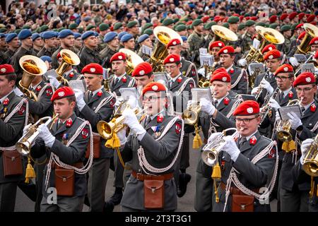 Wien, Österreich. 26 Oktober 2023. Einmarsch der Rekruten am Heldenplatz in Wien zu ihrer feierlichen Angelobung. *** Vienne, Autriche 26 octobre 2023 les recrues défilent à Heldenplatz à Vienne pour leur cérémonie de prestation de serment. Banque D'Images