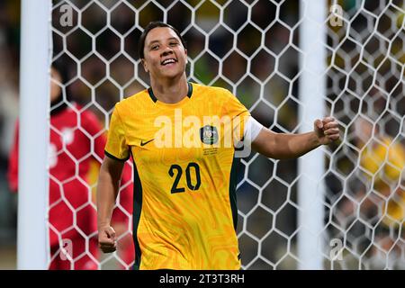 Perth, Australie. 26 octobre 2023. Samantha May Kerr, de l'équipe australienne de football féminin, est vue en action lors du 2 match de qualification olympique de football féminin 2024 du groupe A entre l'Australie et la République islamique d'Iran qui s'est tenu au stade rectangulaire de Perth. Score final Australie 2:0 République islamique d'Iran. Crédit : SOPA Images Limited/Alamy Live News Banque D'Images