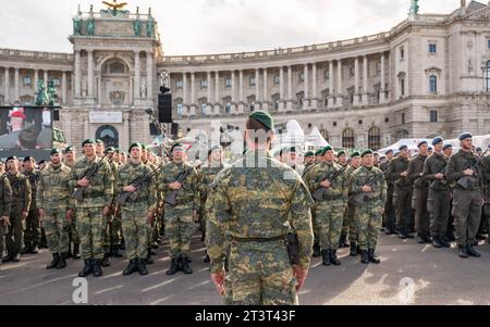 20231026 Nationalfeiertag 2023 Angelobung von RekrutInnen WIEN, OESTERREICH - 26. OKTOBER : Angelobung anlaesslich der offiziellen Feierlichkeiten am Nationalfeiertag 2023 am Wiener Heldenplatz am 26. Oktober 2023 à Wien, Oesterreich. 231026 SEPA 17 103 Copyright : xIsabellexOuvrardx SEPAxMedia crédit : Imago/Alamy Live News Banque D'Images