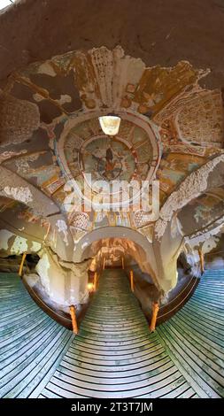 Vallée d'Ihlara, Cappadoce, Turquie - août 5,2023 : 360 vue panoramique de l'intérieur de l'église Agacalti sculptée dans les rochers dans la vallée d'Ihlara Banque D'Images