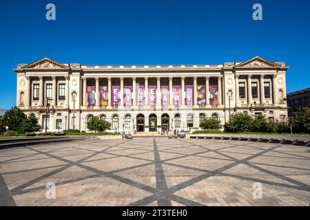 Philadelphie, PA - US - 13 octobre 2023 vue panoramique de la grande Bibliothèque centrale Beaux-Arts Parkway, construite par Julian Abele en 1927. Banque D'Images