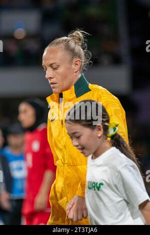 Perth, Australie. 26 octobre 2023. Perth, Australie, 26 octobre 2023 : Tameka Yallop (13 Australie) marche lors du match de qualification Olympique des femmes AFC ronde 2 entre l'Australie et IR Iran au stade rectangulaire de Perth, Australie (Noe Llamas/SPP) crédit : SPP Sport Press photo. /Alamy Live News Banque D'Images