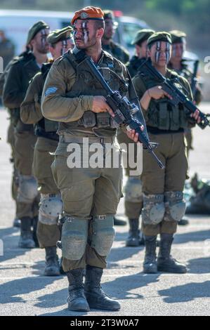 Base militaire de Zikim, Israël, 21 septembre 2023- IDF- longue marche de la brigade de recherche et de sauvetage de l'armée israélienne et cérémonie de remise des diplômes. Banque D'Images