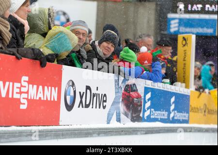 Sport und Werbung Viessmann Rodel Welt Cup Herren à Koenigssee, Deutschland am 04.01.2015 Banque D'Images