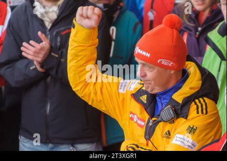 Norbert Loch Bundestrainer Rodeln Jubel Viessmann Rodel Welt Cup à Igls, Oesterreich am 28.11.2015 Banque D'Images