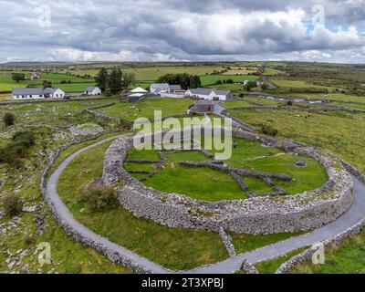 Fort de Caherconnell, année 500, forteresse habitée jusqu'à la fin du 16e siècle, le Burren, comté de Clare, Irlande, Royaume-Uni. Banque D'Images
