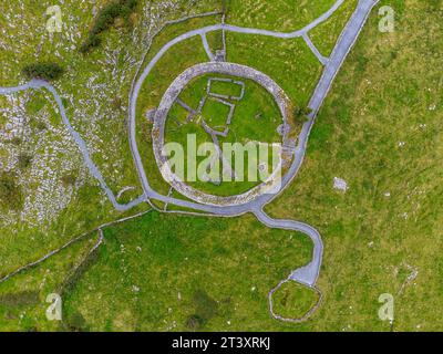 Fort de Caherconnell, année 500, forteresse habitée jusqu'à la fin du 16e siècle, le Burren, comté de Clare, Irlande, Royaume-Uni. Banque D'Images