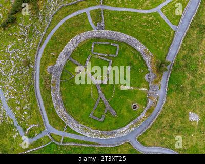 Fort de Caherconnell, année 500, forteresse habitée jusqu'à la fin du 16e siècle, le Burren, comté de Clare, Irlande, Royaume-Uni. Banque D'Images