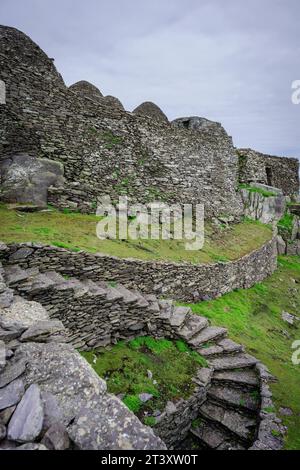Monastère au sommet, île de Skellig Michael, Mainistir Fhionáin (monastère de Saint-Fionans), comté de Kerry, Irlande, Royaume-Uni. Banque D'Images