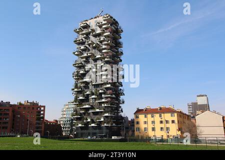 Milan, Italie. Le palais Bosco verticale est une tour résidentielle du quartier de Porta Nuova. Banque D'Images