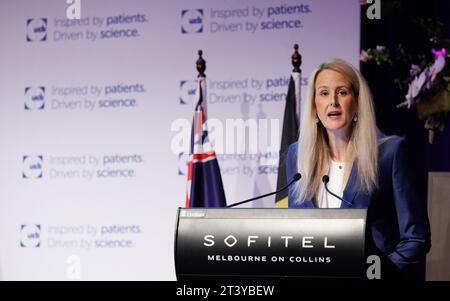 Melbourne, Australie. 27 octobre 2023. Selina Clifford, chef de l’UCB Australie, prononce un discours lors d’une réunion sur la recherche et les solutions sur l’épilepsie infantile lors de la mission économique belge au Commonwealth d’Australie, à Melbourne, le vendredi 27 octobre 2023. Une délégation belge effectue une mission économique de 10 jours en Australie du 19 au 28 octobre 2023. BELGA PHOTO BENOIT DOPPAGNE crédit : Belga News Agency/Alamy Live News Banque D'Images