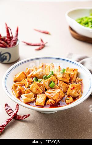 Mapo tofu , Mapo doufu , cuisine chinoise Banque D'Images