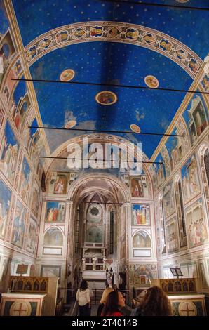 La chapelle Scrovegni, Padoue, Padoue, Italie contenant des fresques et des peintures de Giotto Banque D'Images