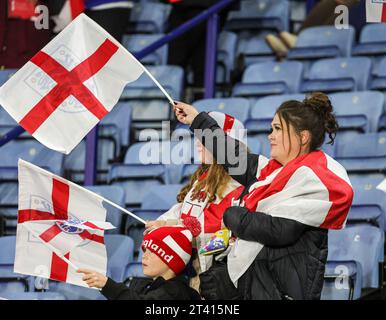 Leicester, Royaume-Uni. 27 octobre 2023. Les supporters d'Angleterre photographiés lors d'un match entre l'équipe nationale féminine d'Angleterre, appelée les Lionnes, et l'équipe nationale féminine de Belgique, appelée les Red Flames, match 3/6 de la compétition de la Ligue des nations féminine de l'UEFA 2023-24, le vendredi 27 octobre 2023 à Leicester, en Angleterre. PHOTO : SEVIL OKTEM | crédit : Sportpix/Alamy Live News Banque D'Images